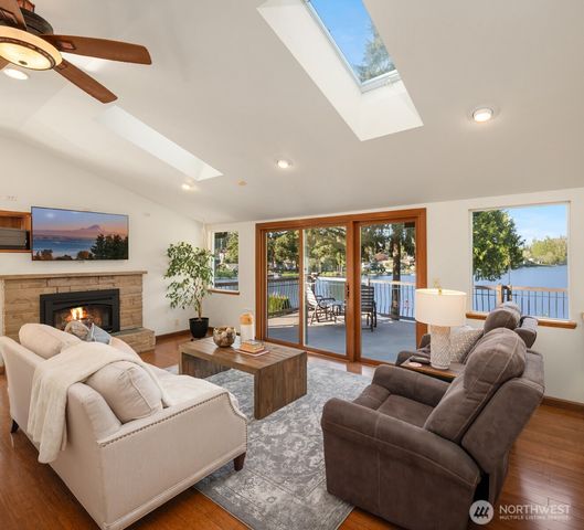 3824 S 348th Street, Auburn, WA 98001