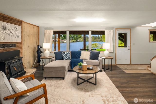 3824 S 348th Street, Auburn, WA 98001