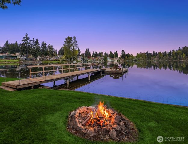 3824 S 348th Street, Auburn, WA 98001