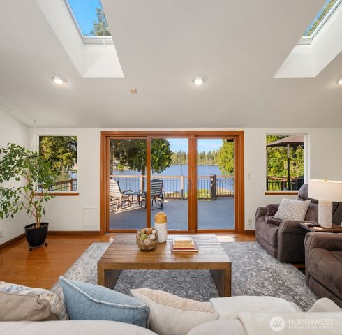 3824 S 348th Street, Auburn, WA 98001