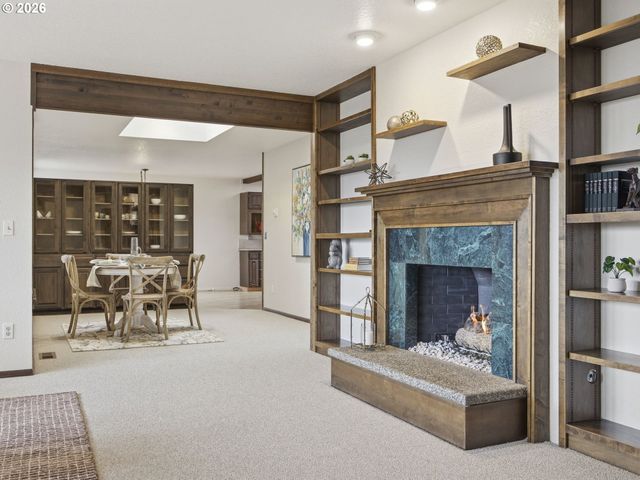 325 Alpine St, Seaside, OR 97138