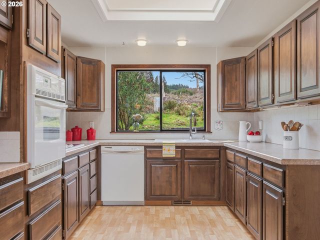 325 Alpine St, Seaside, OR 97138