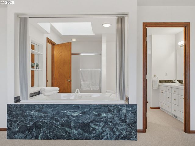 325 Alpine St, Seaside, OR 97138