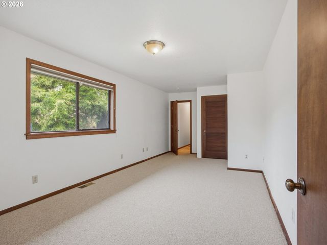 325 Alpine St, Seaside, OR 97138