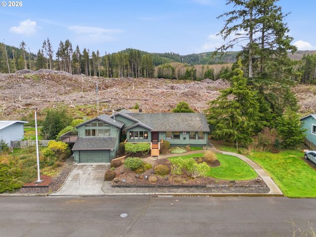 325 Alpine St, Seaside, OR 97138