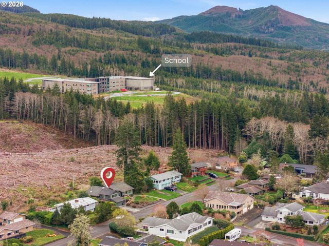 325 Alpine St, Seaside, OR 97138