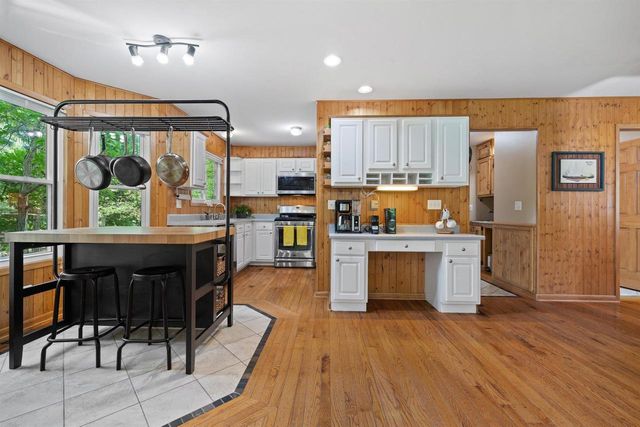 20535 84th PLACE, Bristol, WI 53104