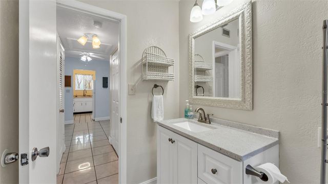 1600 W LAKE PARKER DRIVE C8, Lakeland, FL 33805