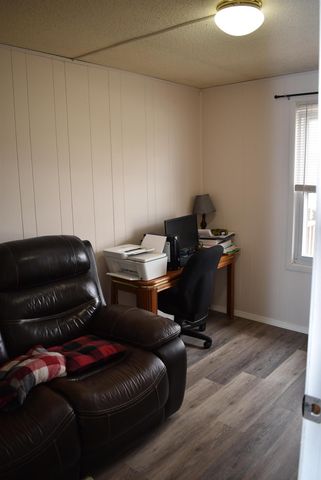 909 S 6th Street, Osage, IA 50461