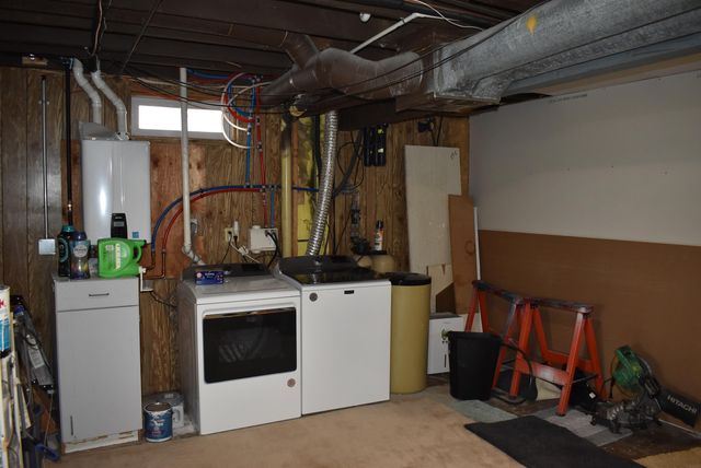 909 S 6th Street, Osage, IA 50461