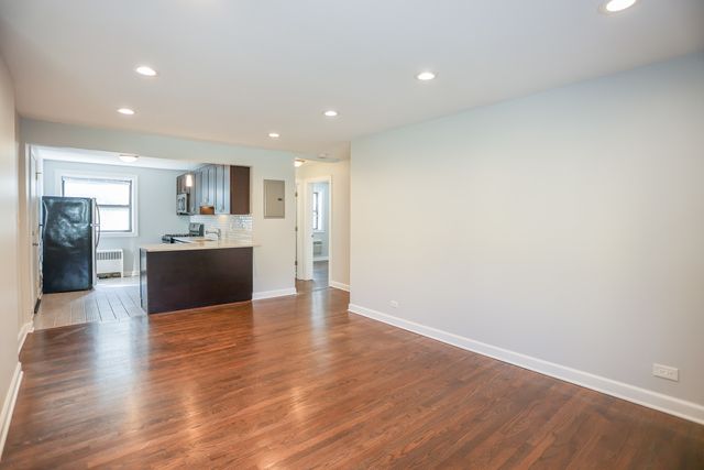 6803 N Ridge Boulevard 106, Chicago, IL 60645
