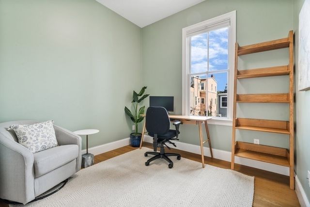 560 E 5th St 2, Boston, MA 02127