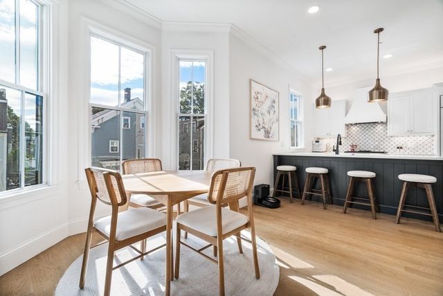 560 E 5th St 2, Boston, MA 02127