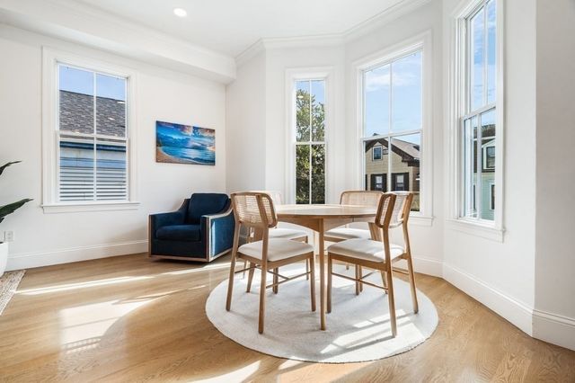 560 E 5th St 2, Boston, MA 02127