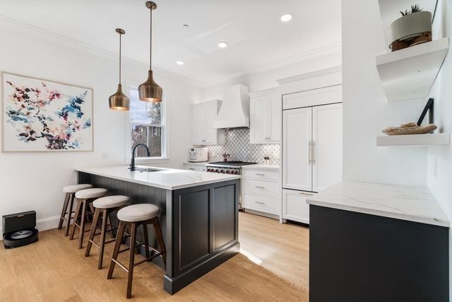 560 E 5th St 2, Boston, MA 02127