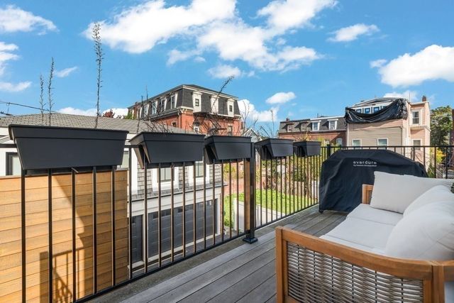 560 E 5th St 2, Boston, MA 02127