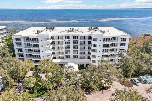 2410 HARBOURSIDE DRIVE 111, Longboat Key, FL 34228