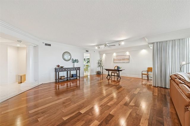 2410 HARBOURSIDE DRIVE 111, Longboat Key, FL 34228