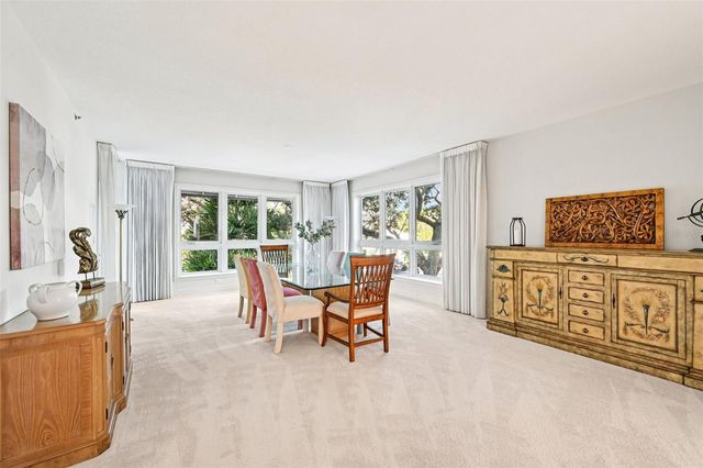 2410 HARBOURSIDE DRIVE 111, Longboat Key, FL 34228