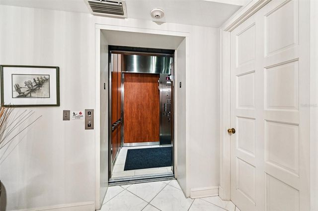 2410 HARBOURSIDE DRIVE 111, Longboat Key, FL 34228