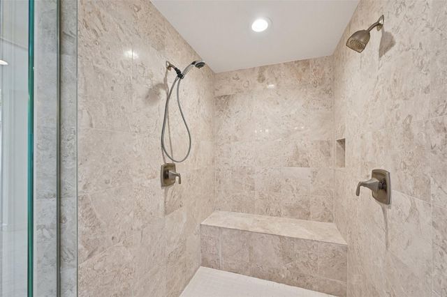 2410 HARBOURSIDE DRIVE 111, Longboat Key, FL 34228