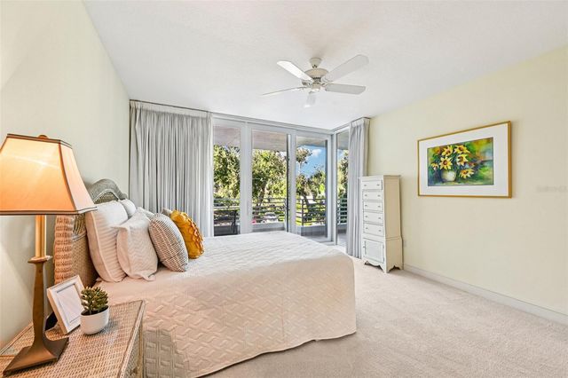 2410 HARBOURSIDE DRIVE 111, Longboat Key, FL 34228