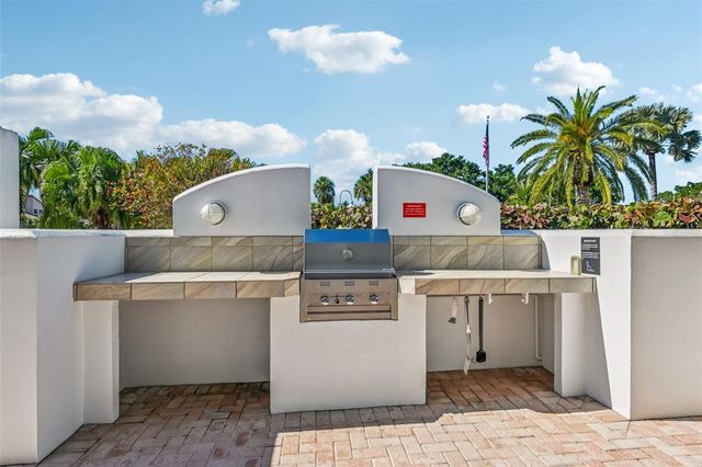 2410 HARBOURSIDE DRIVE 111, Longboat Key, FL 34228