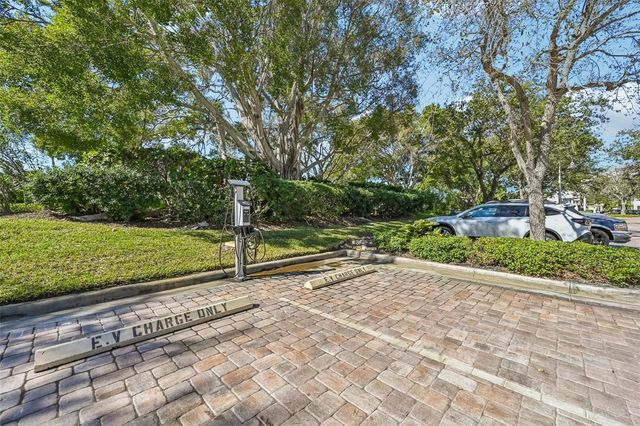 2410 HARBOURSIDE DRIVE 111, Longboat Key, FL 34228