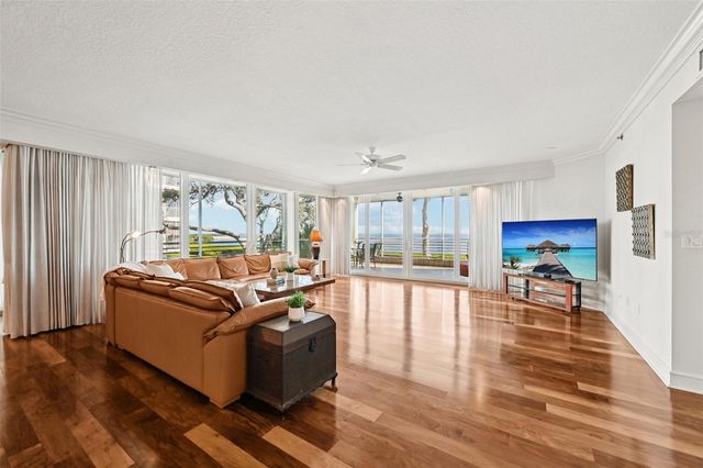 2410 HARBOURSIDE DRIVE 111, Longboat Key, FL 34228