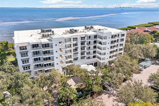 2410 HARBOURSIDE DRIVE 111, Longboat Key, FL 34228