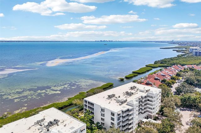 2410 HARBOURSIDE DRIVE 111, Longboat Key, FL 34228
