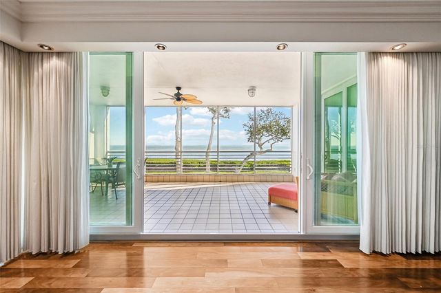 2410 HARBOURSIDE DRIVE 111, Longboat Key, FL 34228