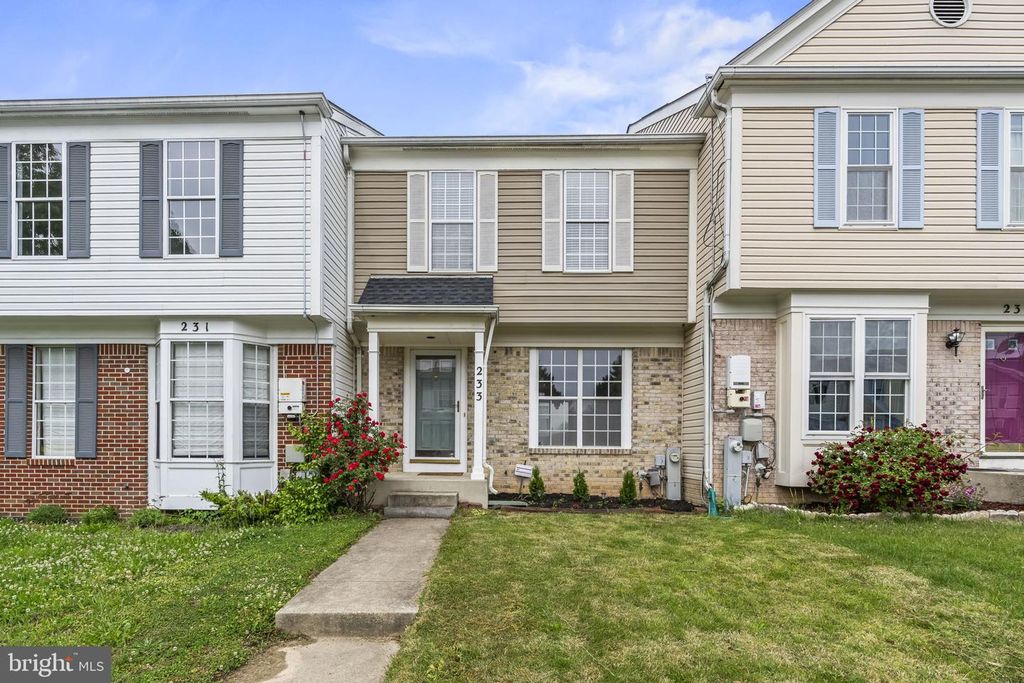 Image 1 of property listing at 233 KIRBYS LANDING CT, Odenton, MD 21113