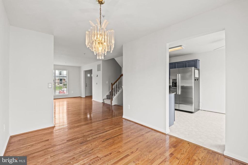 Image 11 of property listing at 233 KIRBYS LANDING CT, Odenton, MD 21113