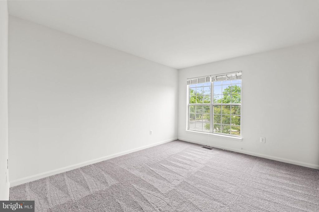 Image 14 of property listing at 233 KIRBYS LANDING CT, Odenton, MD 21113