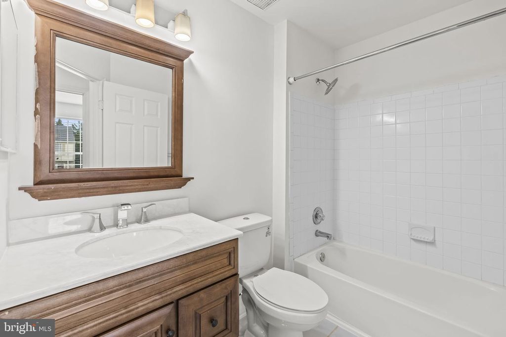 Image 25 of property listing at 233 KIRBYS LANDING CT, Odenton, MD 21113