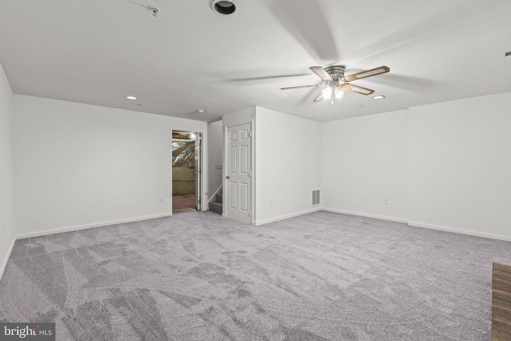 Image 30 of property listing at 233 KIRBYS LANDING CT, Odenton, MD 21113