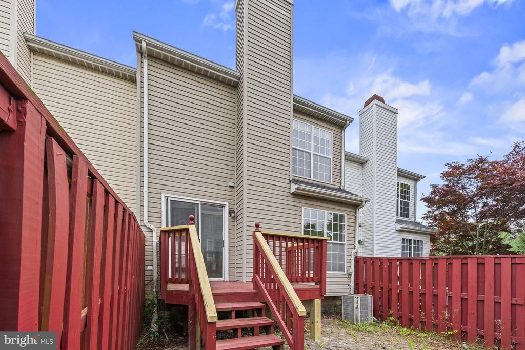 Image 34 of property listing at 233 KIRBYS LANDING CT, Odenton, MD 21113