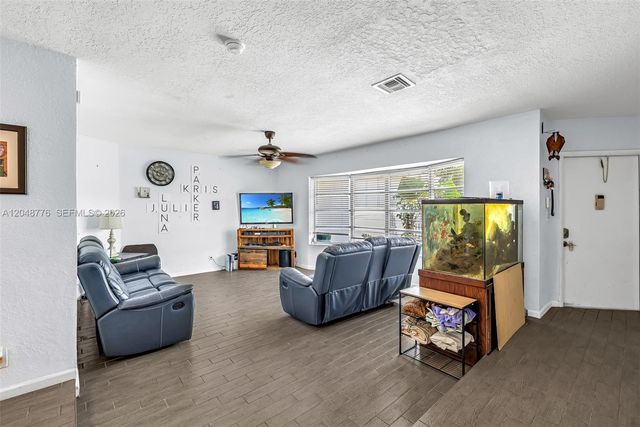 5045 SW 10th Street, Margate, FL 33068