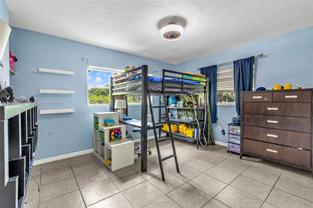 5045 SW 10th Street, Margate, FL 33068