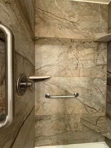 727 SE Ponds Edge Circle, Ankeny, IA 50021