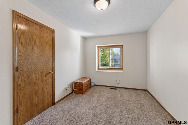 15231 Ontario Street, Omaha, NE 68144