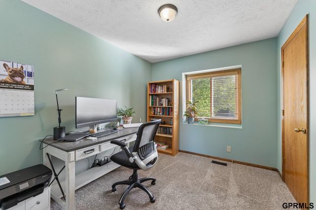 15231 Ontario Street, Omaha, NE 68144
