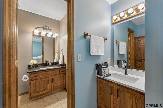 15231 Ontario Street, Omaha, NE 68144