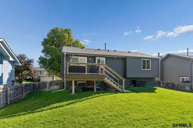15231 Ontario Street, Omaha, NE 68144