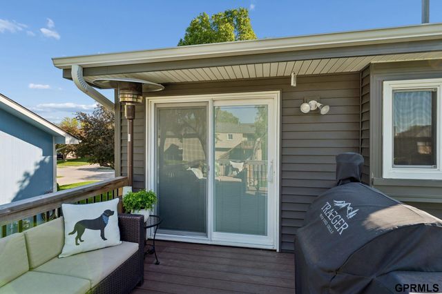 15231 Ontario Street, Omaha, NE 68144