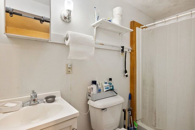 6 Winter Street, Plymouth, NH 03264