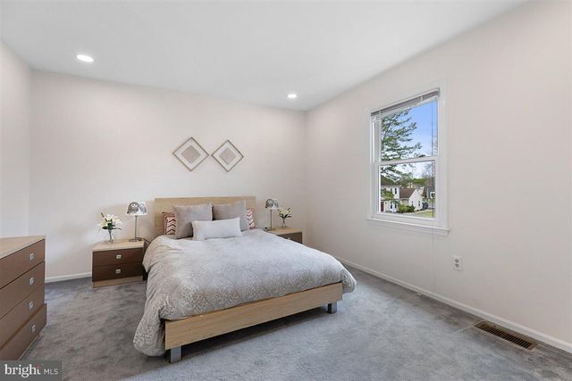 32 HIGHMONT DR, Princeton Junction, NJ 08550