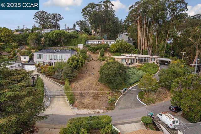 4445 Arcadia, Oakland, CA 94602