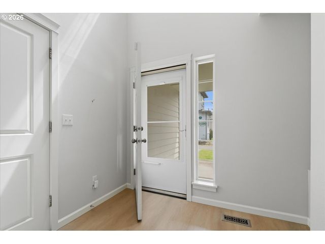 8011 Ne 142ND Ave, Vancouver, WA 98682